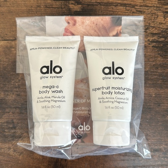 NWT ALO Yoga Mega-C Body Wash and Superfruit Body Lotion Mini Duo Sample Set - Picture 5 of 6